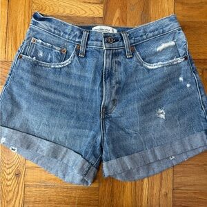 Abercrombie Boyfriend Mid Rise Shorts